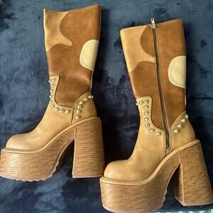 Delia’s by Dolls Kill size 6